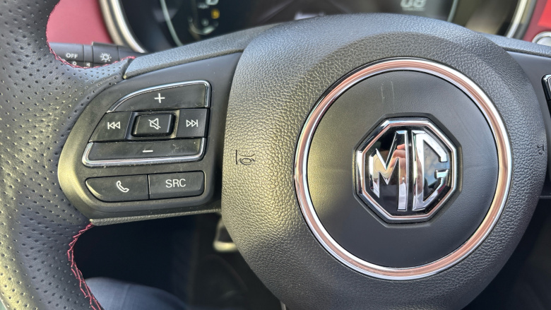 MG Hs 1.5 T-GDI Exclusive 5dr Petrol Hatchback